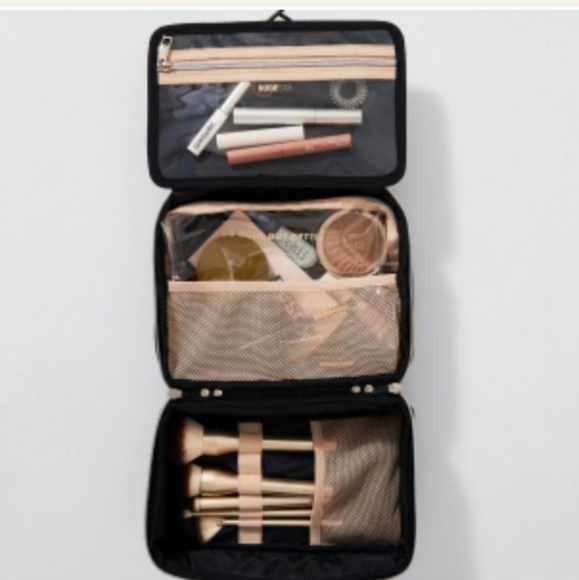 Nudestix hanging travel case - Picture 3 of 7
